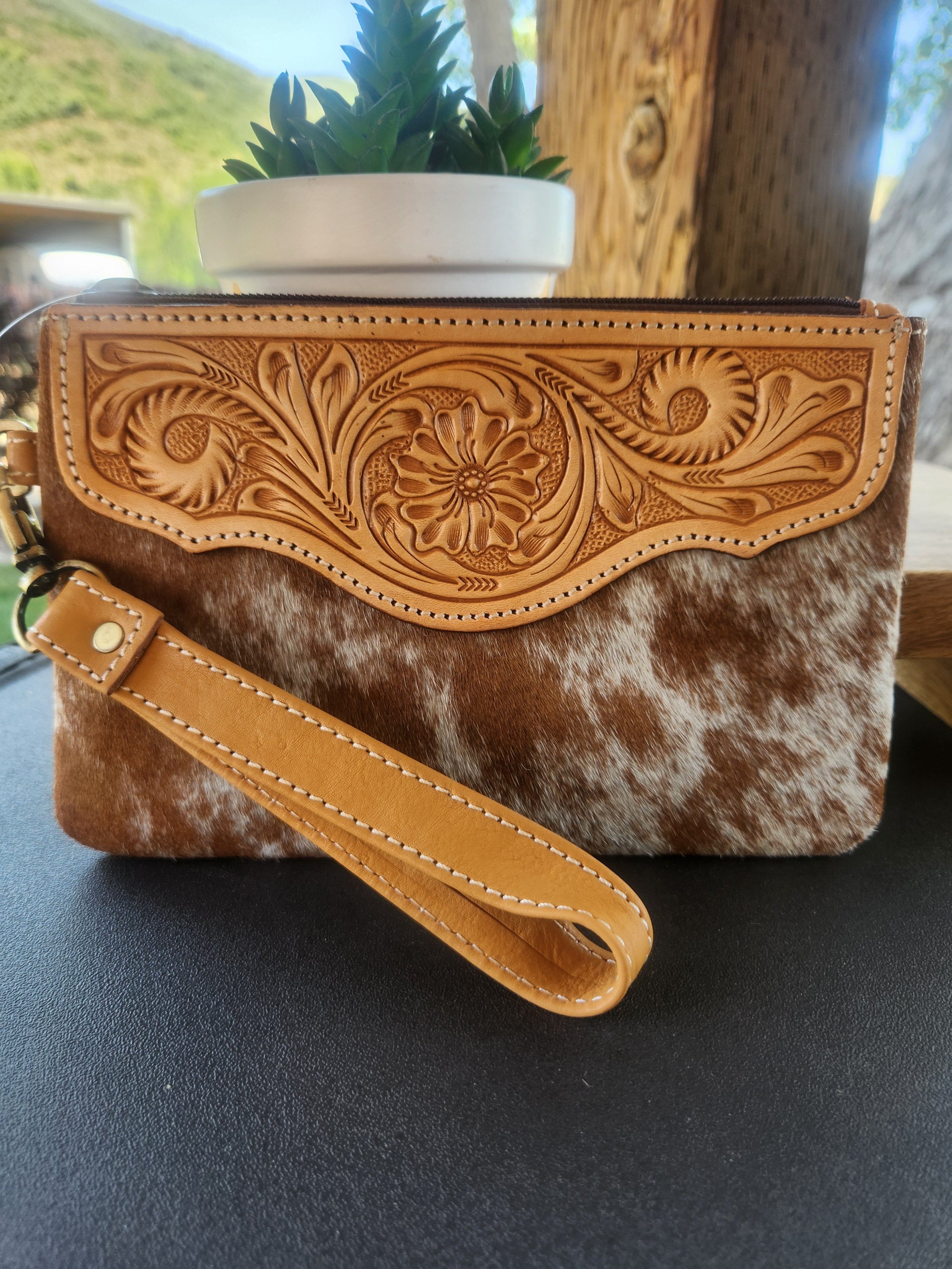 Western Hairon Cowhide Wristlet Purse Bag