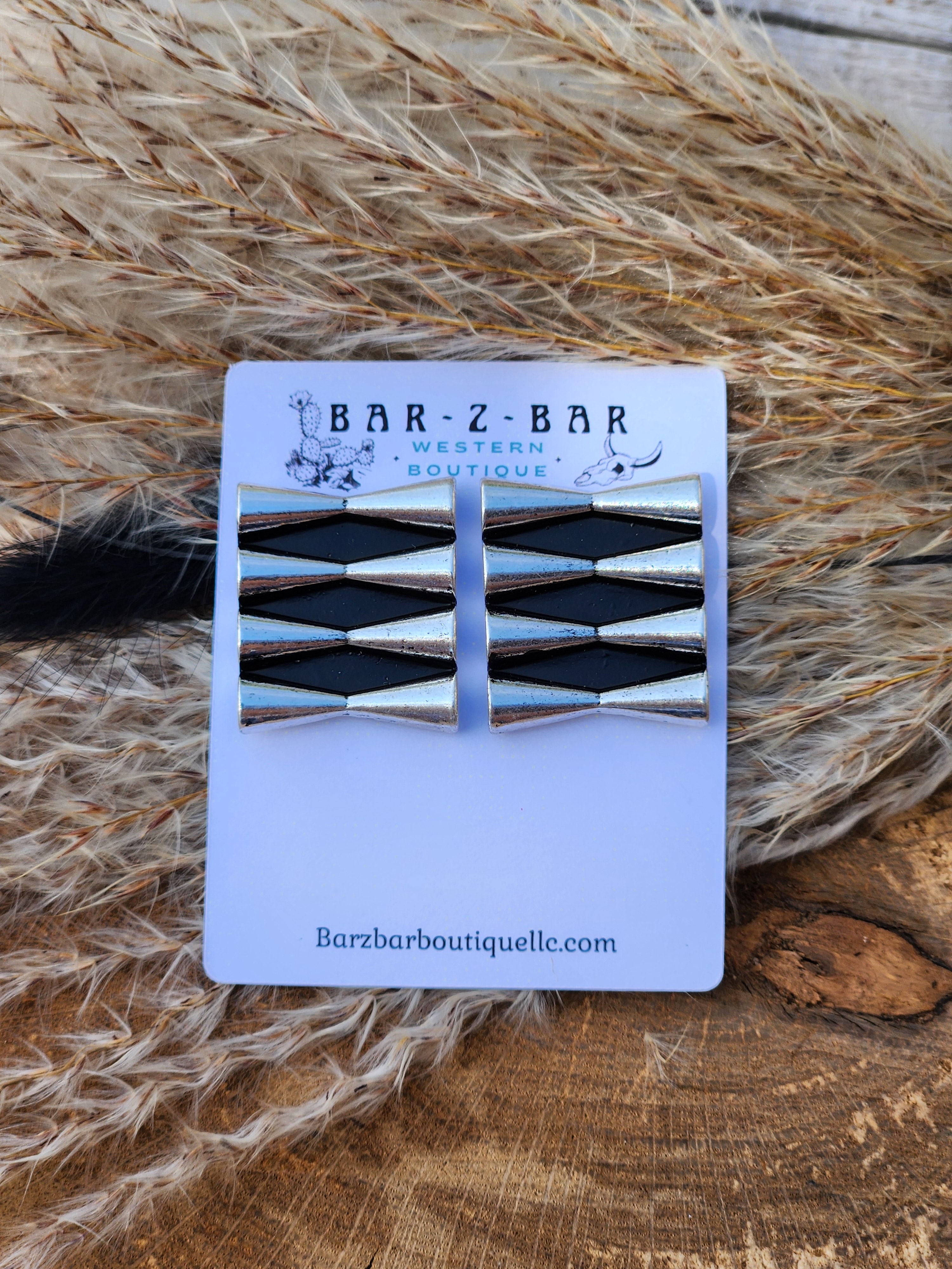 Western pattern earrings